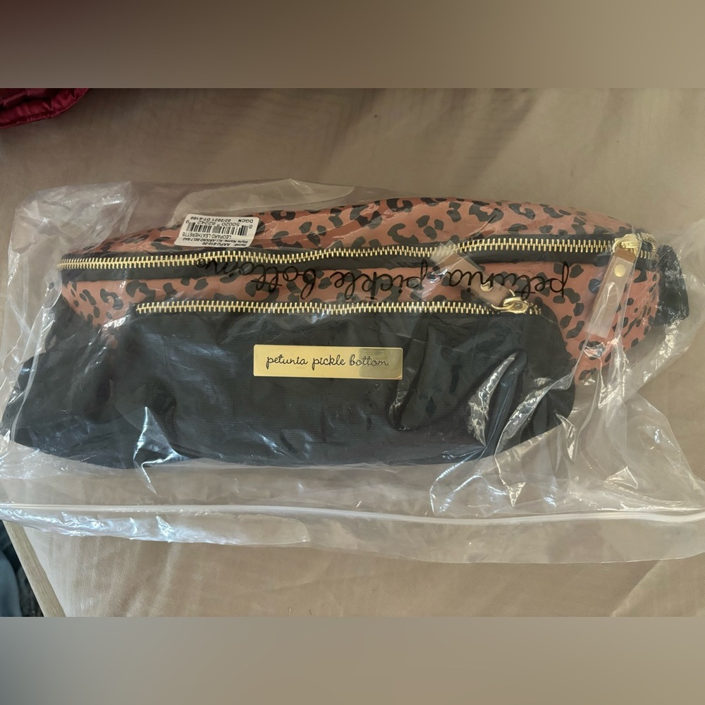 NWT petunia pickle bottom fanny pack all around belt bag leopard